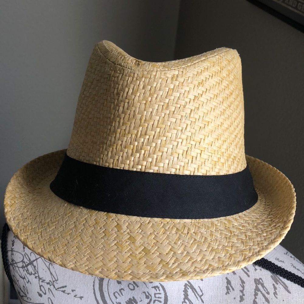 Fedora - Picture 3 of 3